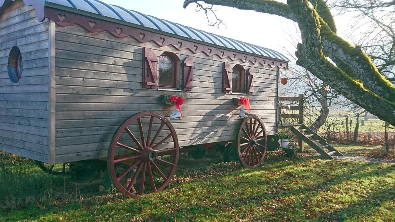 Roulotte Le Temps De Rever Bed and Breakfast Saint-Michel-sur-Meurthe Exteriör bild